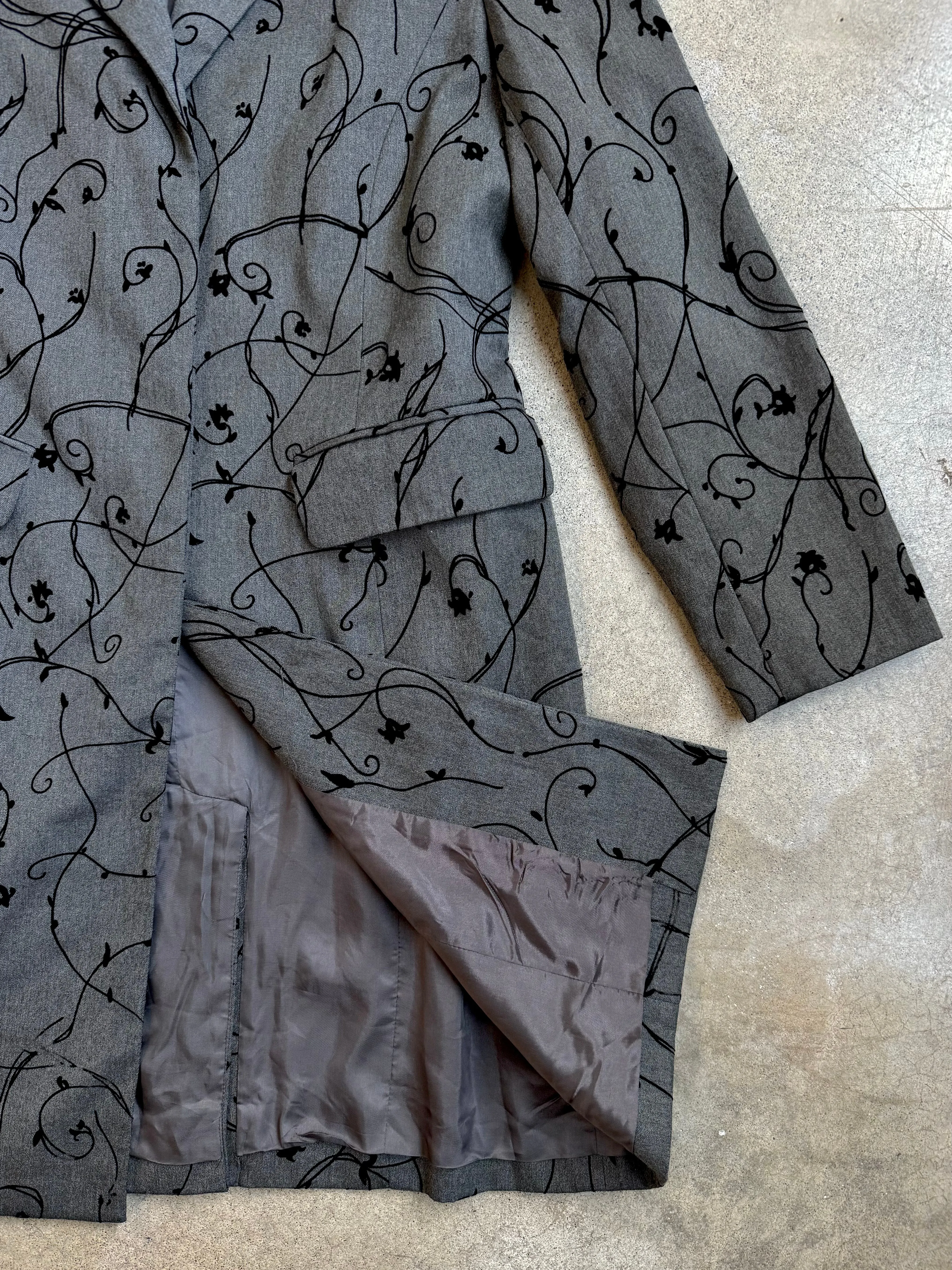 90s Vintage Grey Floral Vine Patterned Longline Tailored Jacket (M/L)